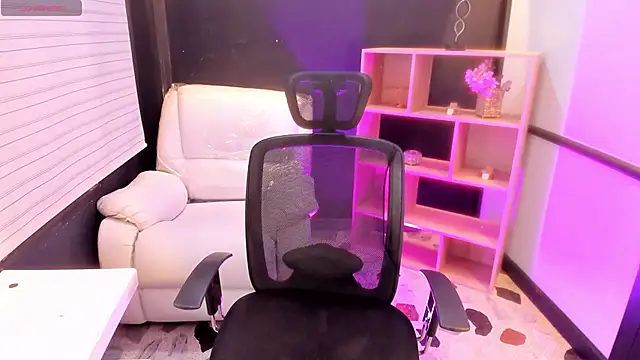 EmySilver online show from 6, 12, 2024