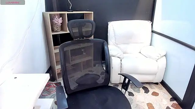 EmySilver online show from 4, 2, 2025