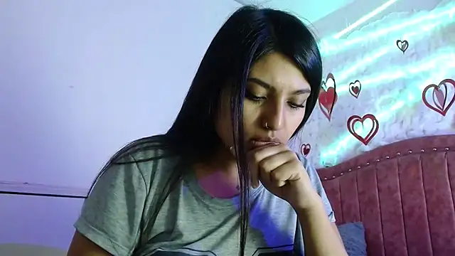 SarahStones online show from 21, 2, 2025