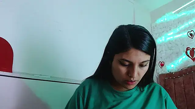 SarahStones online show from 18, 3, 2025