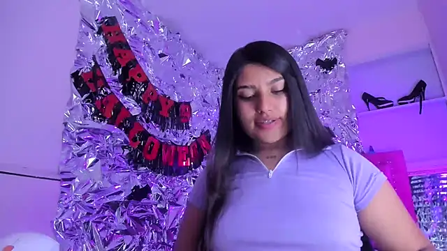 SarahStones online show from 14, 11, 2025