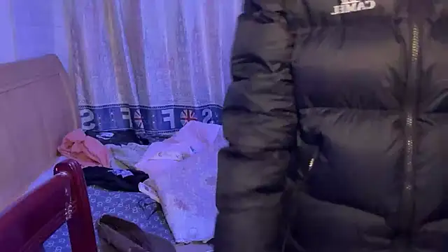 xiaottt1918 online show from 8, 1, 2025