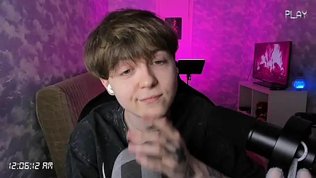 Snapshot of charonbaby1 chatting on 20, 10, 2025 charonbaby1 online show from 20, 10, 2025