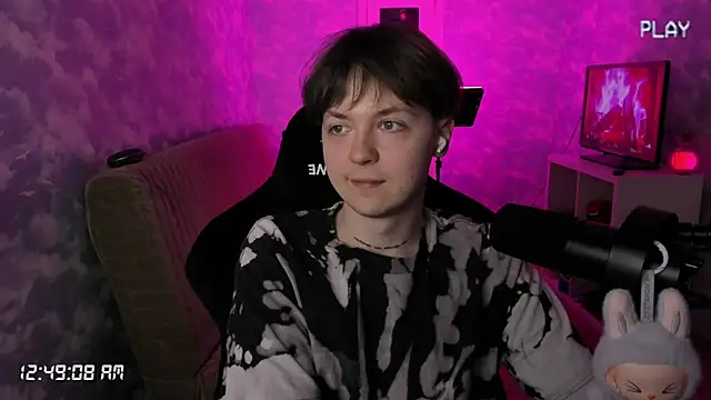 Snapshot of charonbaby1 chatting on 23, 10, 2025 charonbaby1 online show from 23, 10, 2025