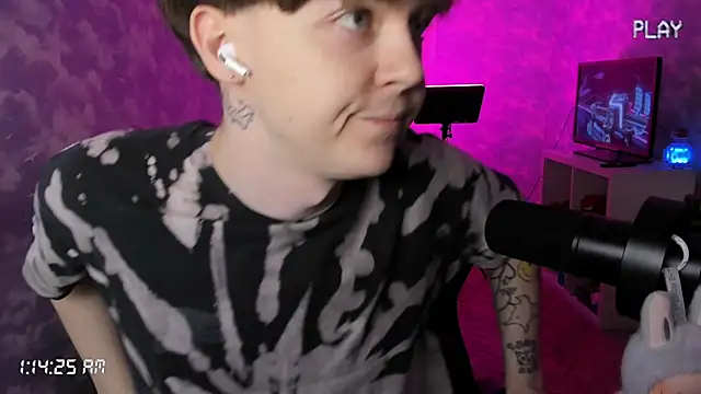 Snapshot of charonbaby1 chatting on 27, 10, 2025 charonbaby1 online show from 27, 10, 2025