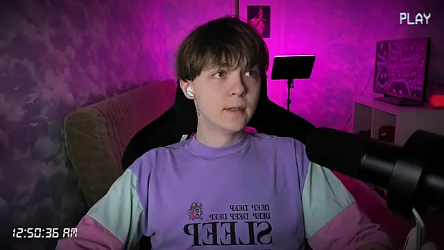 Snapshot of charonbaby1 chatting on 11, 11, 2025 charonbaby1 online show from 11, 11, 2025