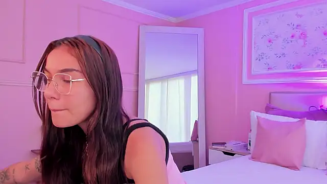 scarlet castro online show from 11, 3, 2026