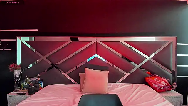 SexyNaf online show from 17, 9, 2025