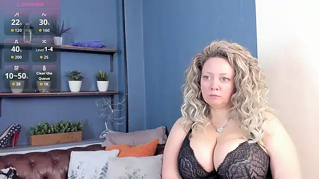 JesiaFoxi online show from 16, 4, 2026