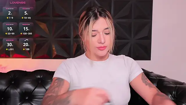 ashleyvalirya online show from 23, 1, 2025