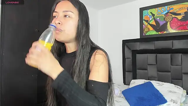 Snapshot of tatiana_valencia chatting on 23, 2, 2025 tatiana valencia online show from 23, 2, 2025