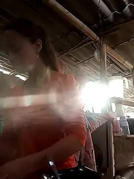 Snapshot of tatiana_valencia chatting on 2, 3, 2026 tatiana valencia online show from 2, 3, 2026