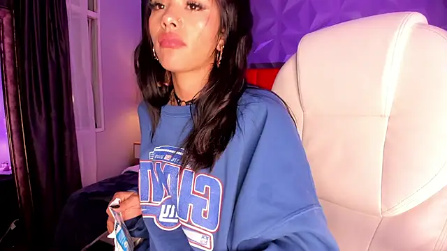 Giovanna oliveira online show from 2, 3, 2025