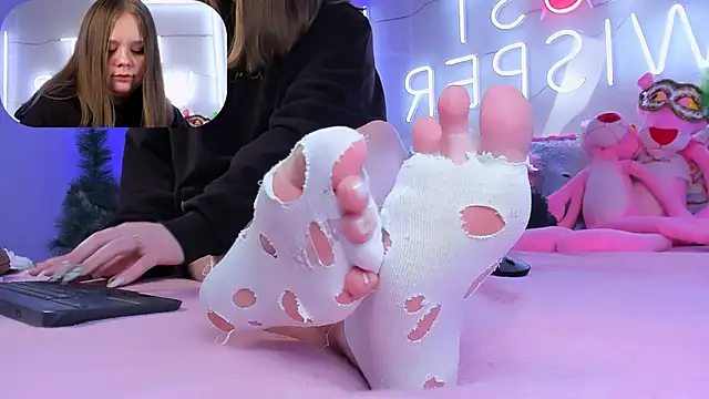 Snapshot of footfetish_baby chatting on 13, 1, 2025 footfetish baby online show from 13, 1, 2025