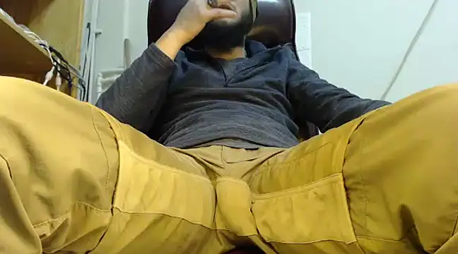 hardbigcock16 online show from 26, 1, 2025