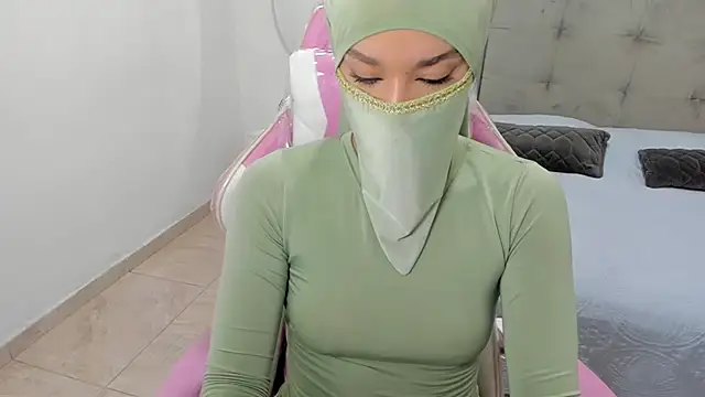 Snapshot of Hanaa_latif chatting on 27, 12, 2024 Hanaa latif online show from 27, 12, 2024