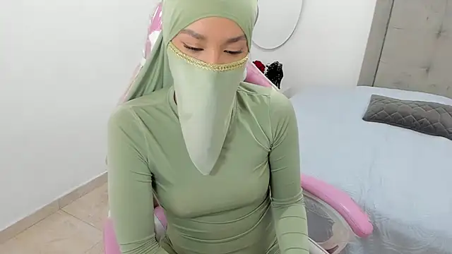 Snapshot of Hanaa_latif chatting on 28, 12, 2024 Hanaa latif online show from 28, 12, 2024