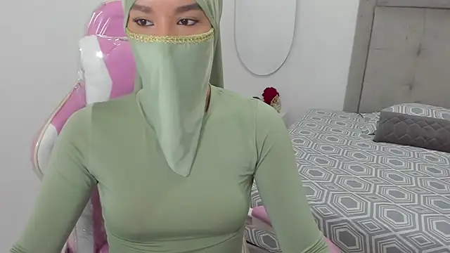 Snapshot of Hanaa_latif chatting on 30, 12, 2024 Hanaa latif online show from 30, 12, 2024