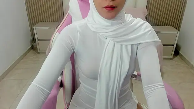 Snapshot of Hanaa_latif chatting on 17, 2, 2025 Hanaa latif online show from 17, 2, 2025
