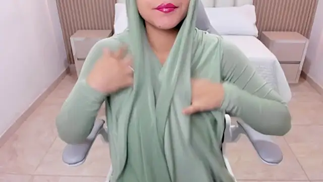 Snapshot of Hanaa_latif chatting on 17, 3, 2025 Hanaa latif online show from 17, 3, 2025