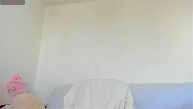 hornyemma   online show from 23, 4, 2026