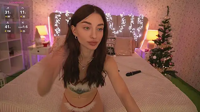 Alice Arwen online show from 1, 1, 2025