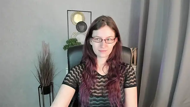 emmaxDelight online show from 2, 4, 2026