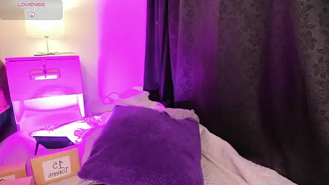 Snapshot of Mia_ross16 chatting on 29, 1, 2025 Mia ross16 online show from 29, 1, 2025