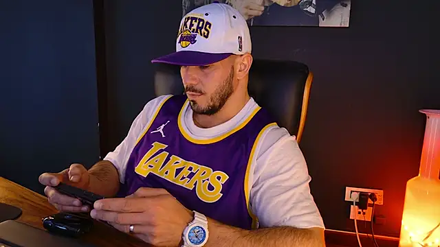 AngeloEric online show from 25, 11, 2025