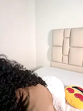 Snapshot of bella__honey chatting on 29, 12, 2024 bella honey online show from 29, 12, 2024