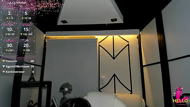 Snapshot of lilithTeen1_ chatting on 5, 1, 2025 lilithTeen1 online show from 5, 1, 2025