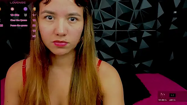 Sofiapeachh online show from 7, 3, 2025