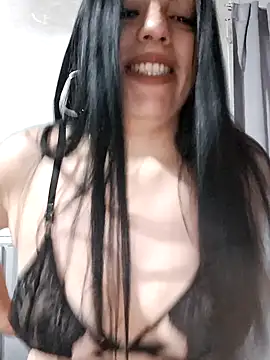 Snapshot of Paulitta- chatting on 25, 5, 2026 Paulitta- online show from 25, 5, 2026