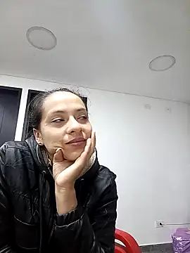 loren3124 online show from 13, 12, 2024