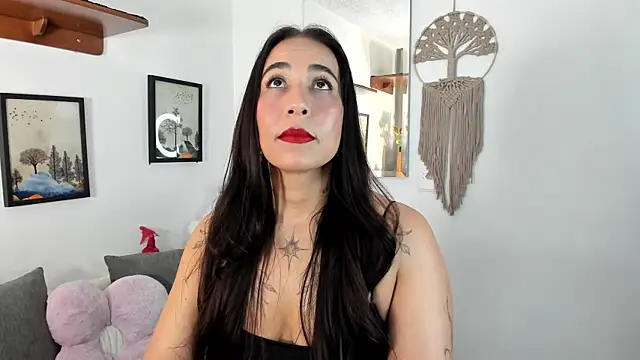 Snapshot of electra_hunt chatting on 5, 7, 2026 electra hunt online show from 5, 7, 2026