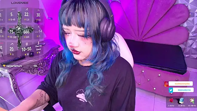 toky doll online show from 19, 11, 2025