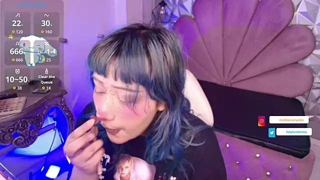 toky doll online show from 25, 11, 2025