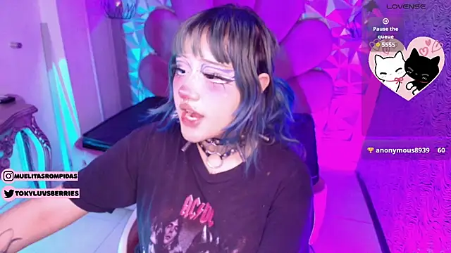 toky doll online show from 18, 12, 2025