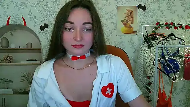  Barbie Kiss  online show from 31, 10, 2025