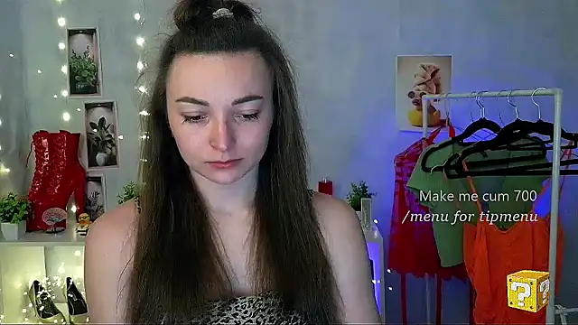  Barbie Kiss  online show from 15, 4, 2026