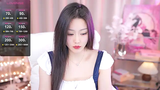 Snapshot of YINGTao-168 chatting on 24, 2, 2025 YINGTao-168 online show from 24, 2, 2025