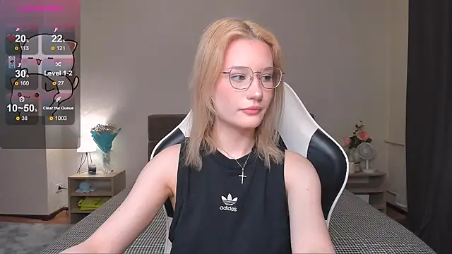 Snapshot of DearLia chatting on 21, 12, 2024 DearLia online show from 21, 12, 2024