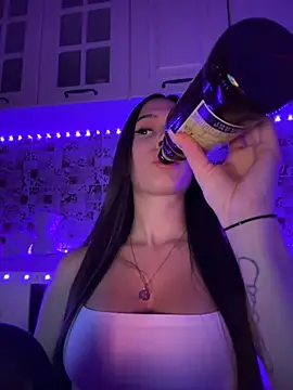 EricaWalls online show from 15, 12, 2024