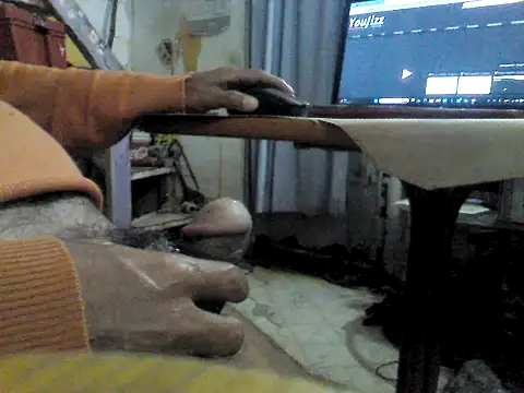 Snapshot of tu_poeta chatting on 7, 11, 2025 tu poeta online show from 7, 11, 2025