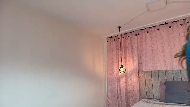 VioletaScott  online show from 8, 11, 2025