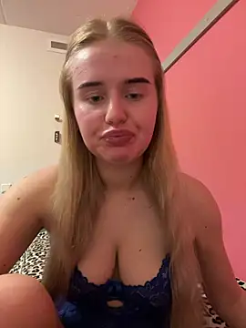 Snapshot of yourhornyslut chatting on 22, 3, 2025 yourhornyslut online show from 22, 3, 2025