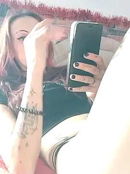 kriszy baby online show from 4, 12, 2025