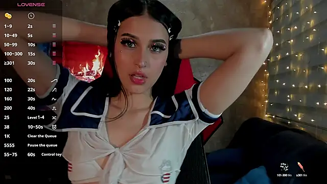 Charlotte greys online show from 7, 3, 2025