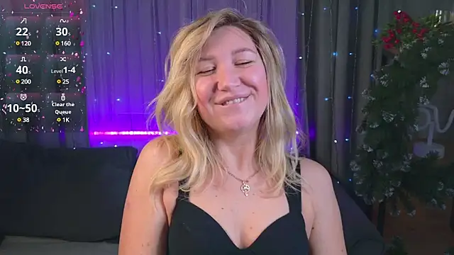 Snapshot of MilaBott chatting on 15, 12, 2024 MilaBott online show from 15, 12, 2024