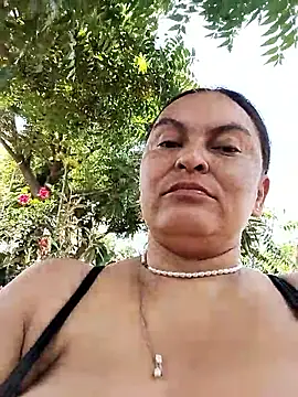 Snapshot of Horny-Mommy-Dirty chatting on 12, 3, 2026 Horny-Mommy-Dirty online show from 12, 3, 2026